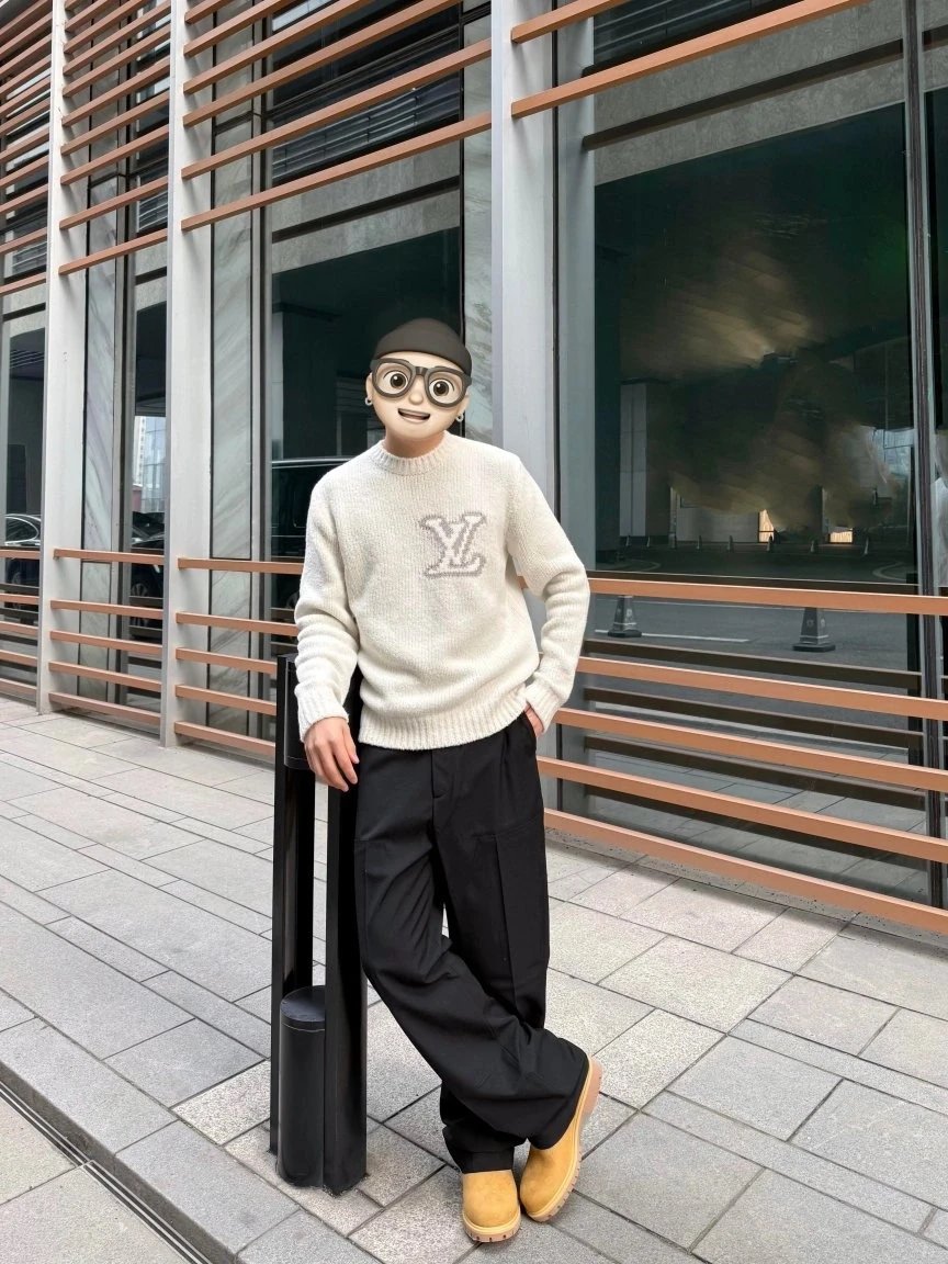 RD-C385 · Intarsia Logo Wool-Blend Sweater showcase view 7