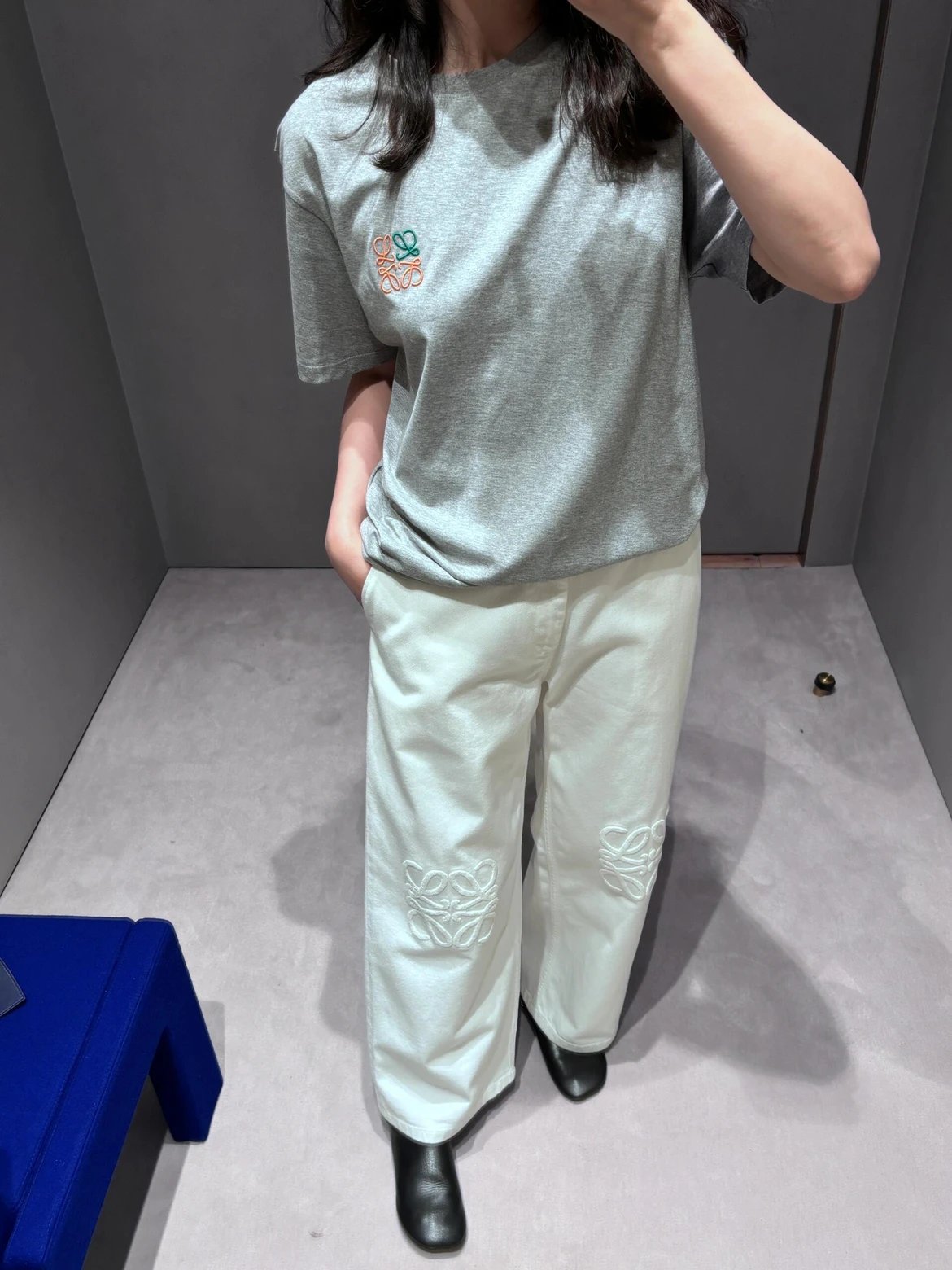 RD-C201 · Small-Logo Embroidered Crewneck T-Shirt showcase view 3