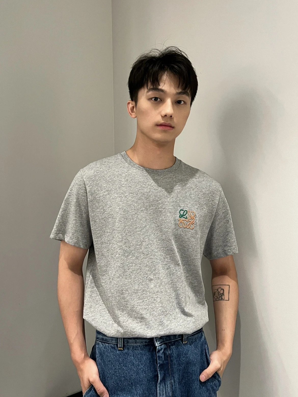 RD-C201 · Small-Logo Embroidered Crewneck T-Shirt showcase view 10