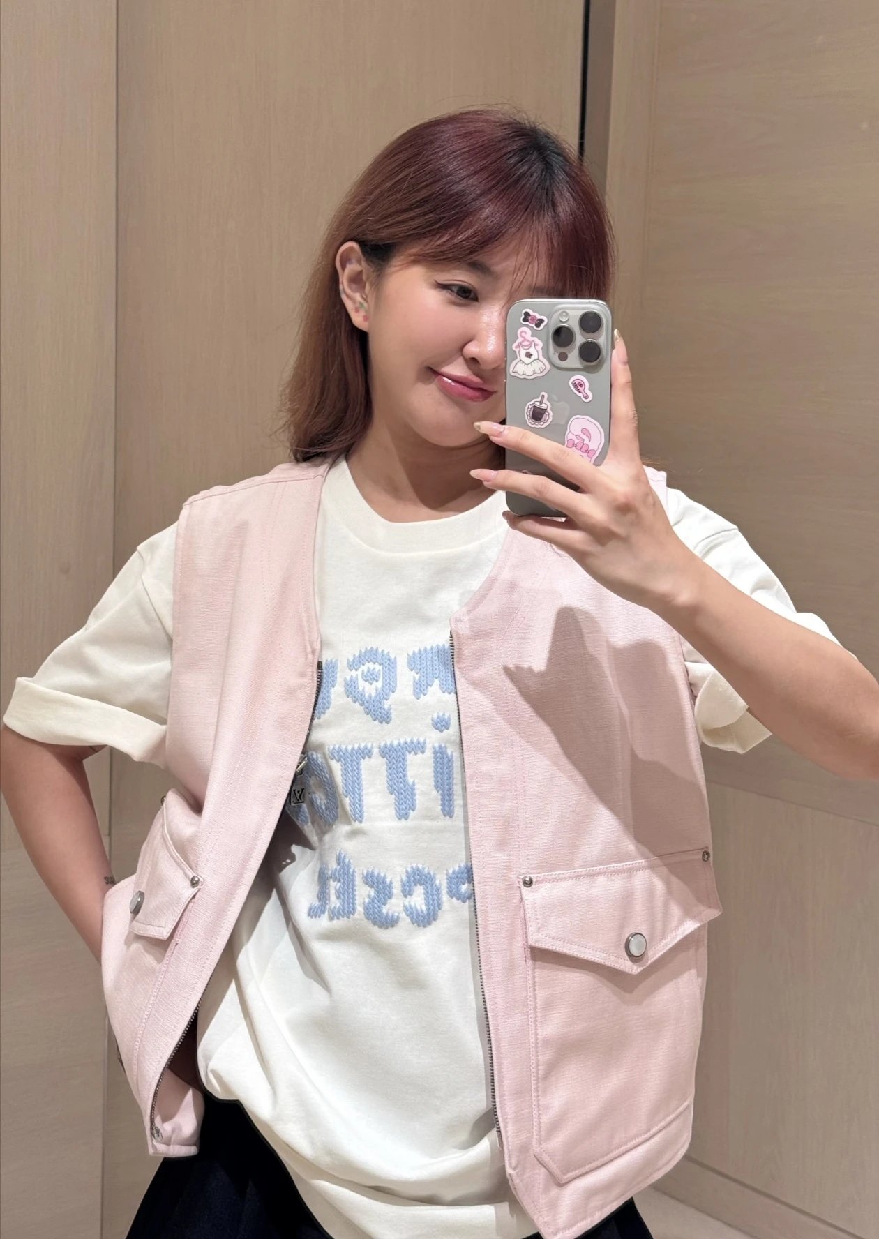 RD-C202 · Embroidered Letter T-Shirt showcase view 4
