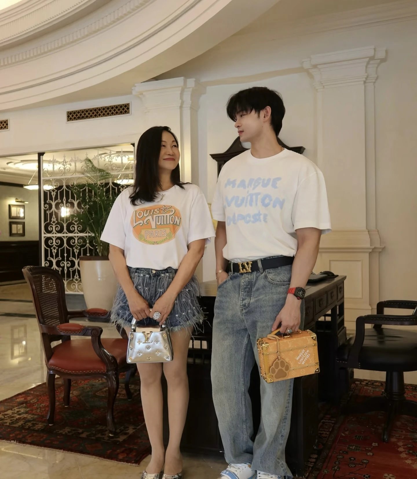 RD-C202 · Embroidered Letter T-Shirt showcase view 5