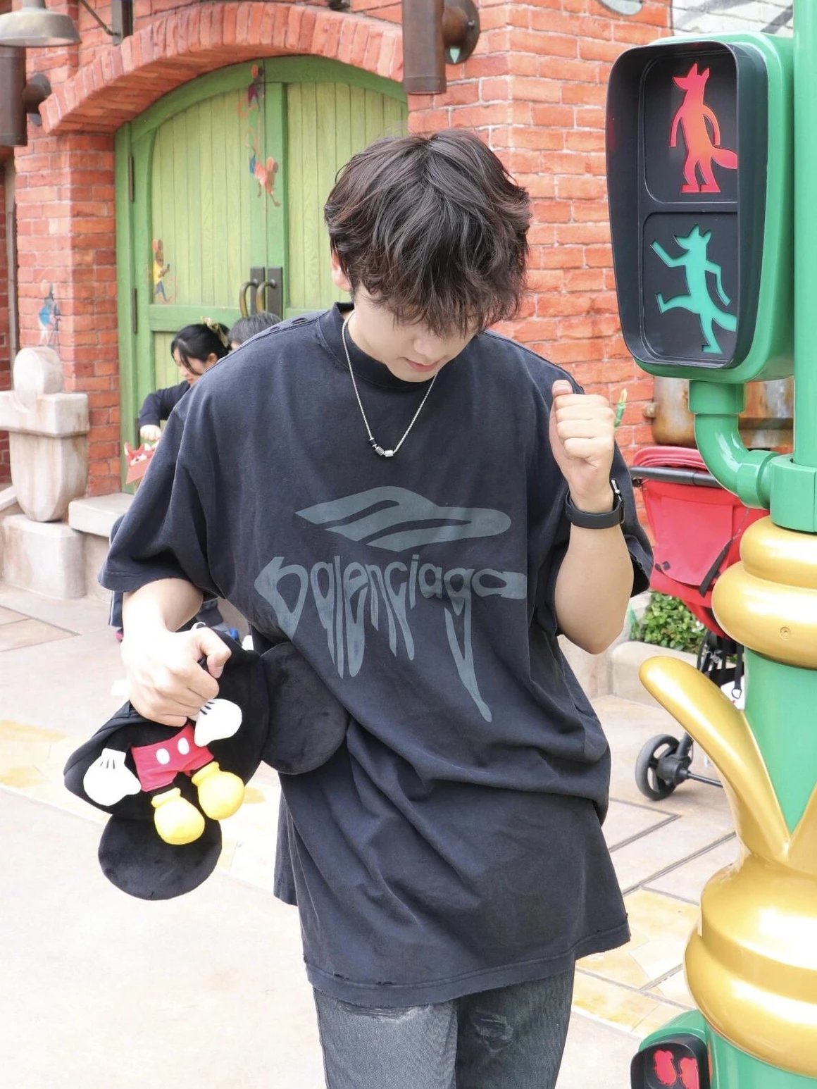 RD-C203 · 3M Distressed Oversized T-Shirt — Coal Grey showcase view 2