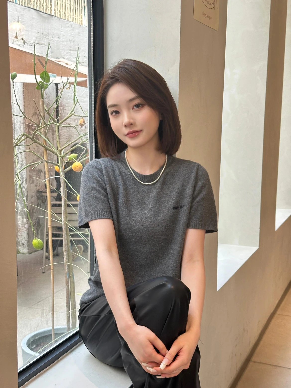 RD-C204 · Slate Grey Intarsia Logo Knit Short-Sleeve Top showcase view 4