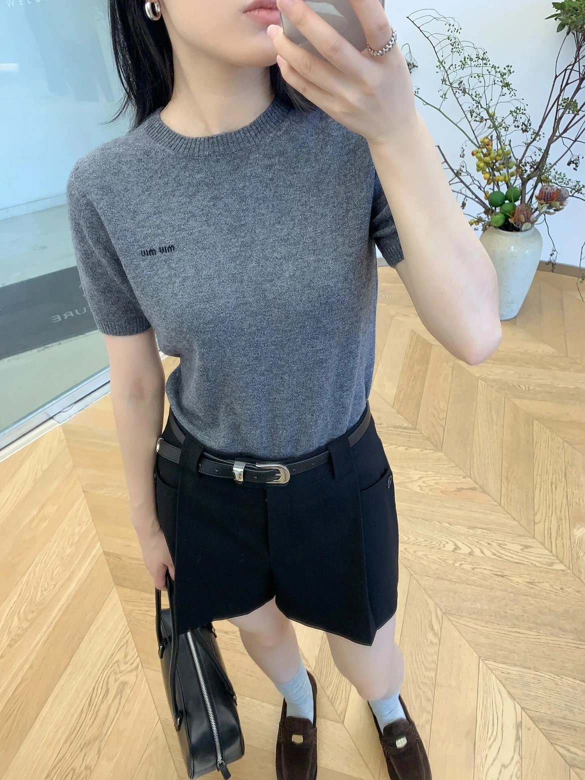 RD-C204 · Slate Grey Intarsia Logo Knit Short-Sleeve Top showcase view 5
