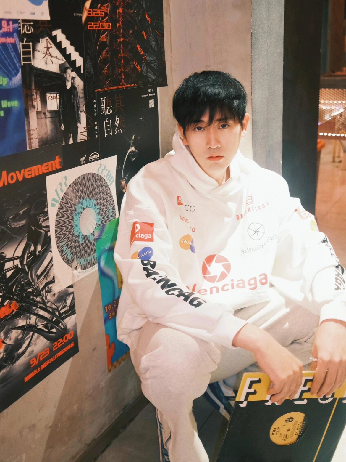 RD-C279 · Multi-Logo White Hoodie showcase view 5