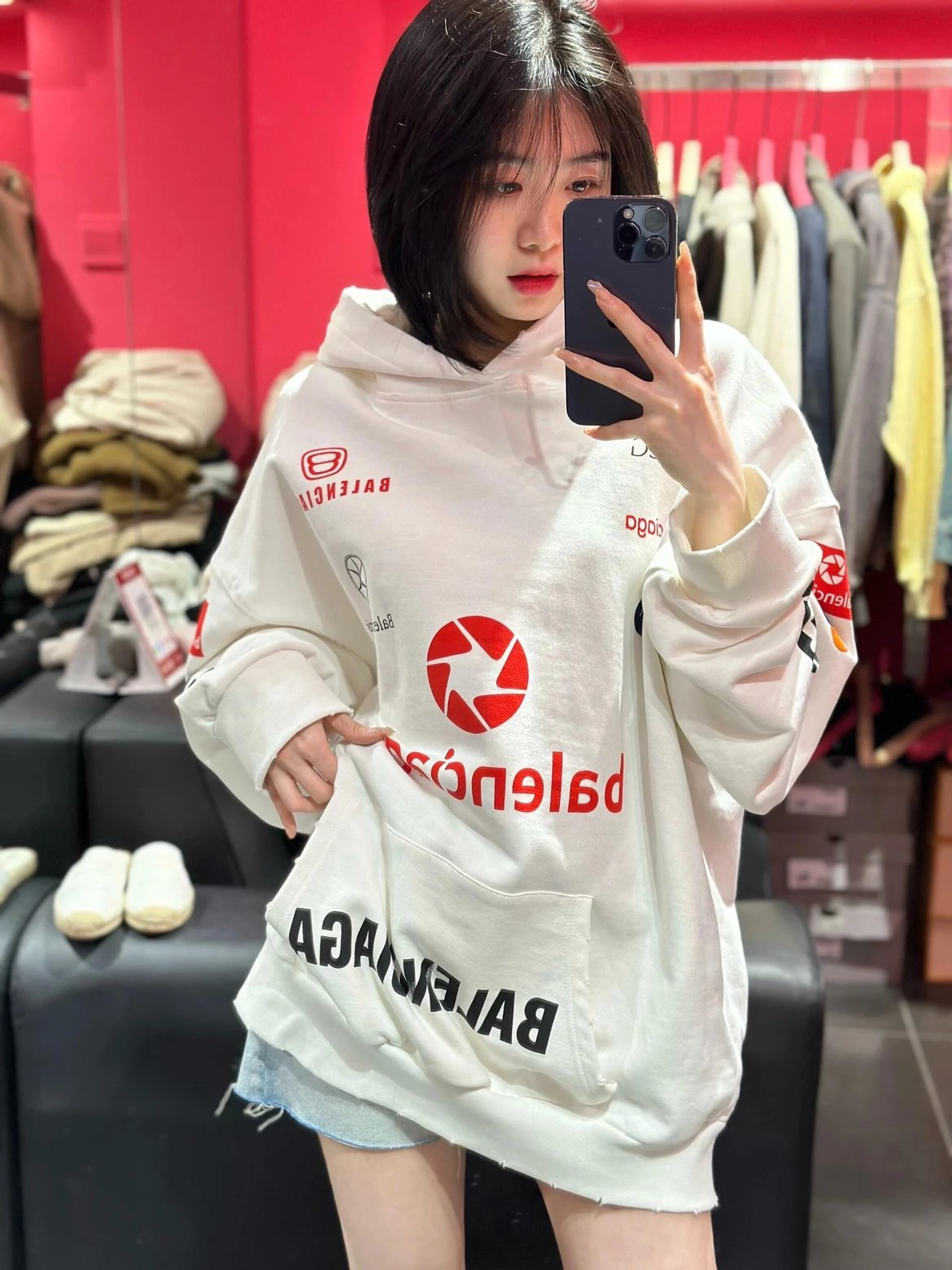 RD-C279 · Multi-Logo White Hoodie showcase view 8