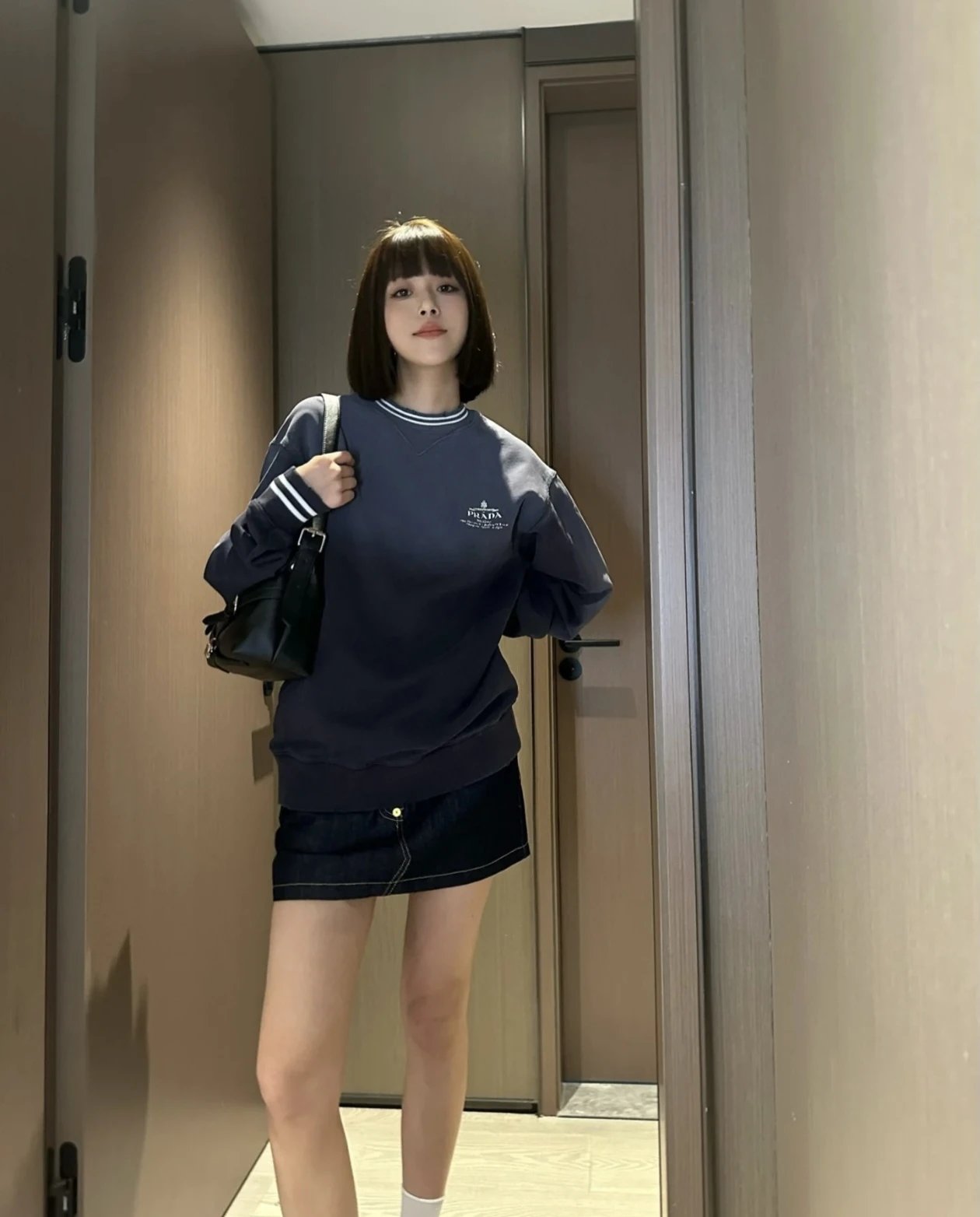 RD-C280 · Bean Green Stripe-Trim Crewneck Sweatshirt showcase view 5