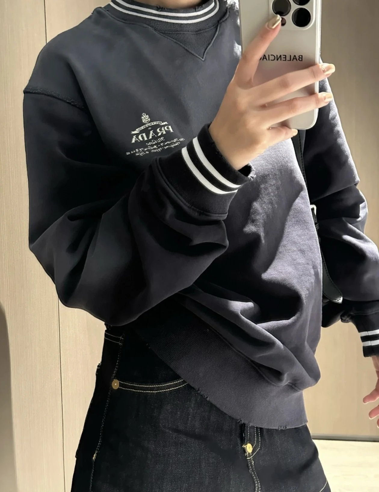 RD-C280 · Bean Green Stripe-Trim Crewneck Sweatshirt showcase view 10
