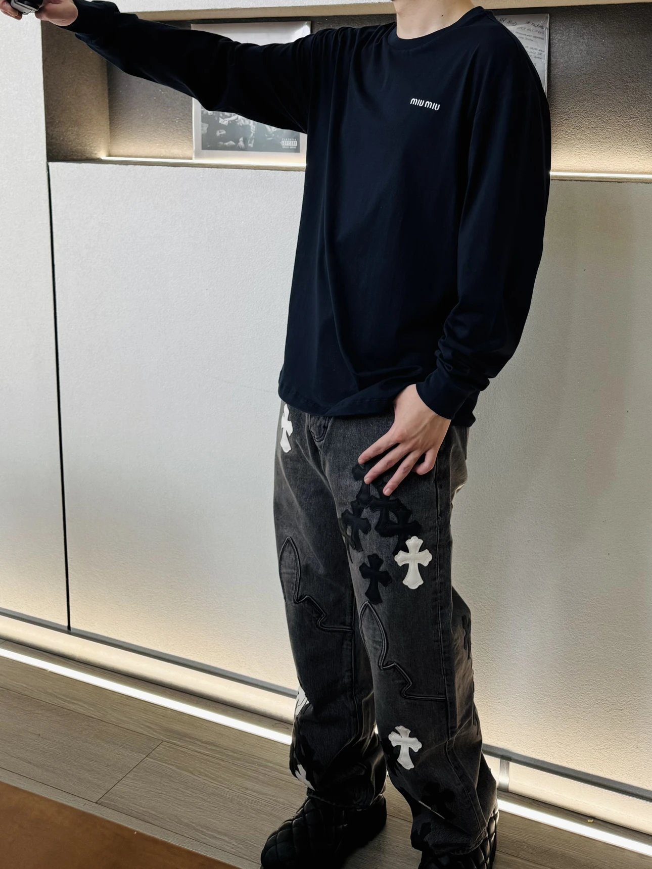 RD-C405 · Embroidered Long-Sleeve Top showcase view 9