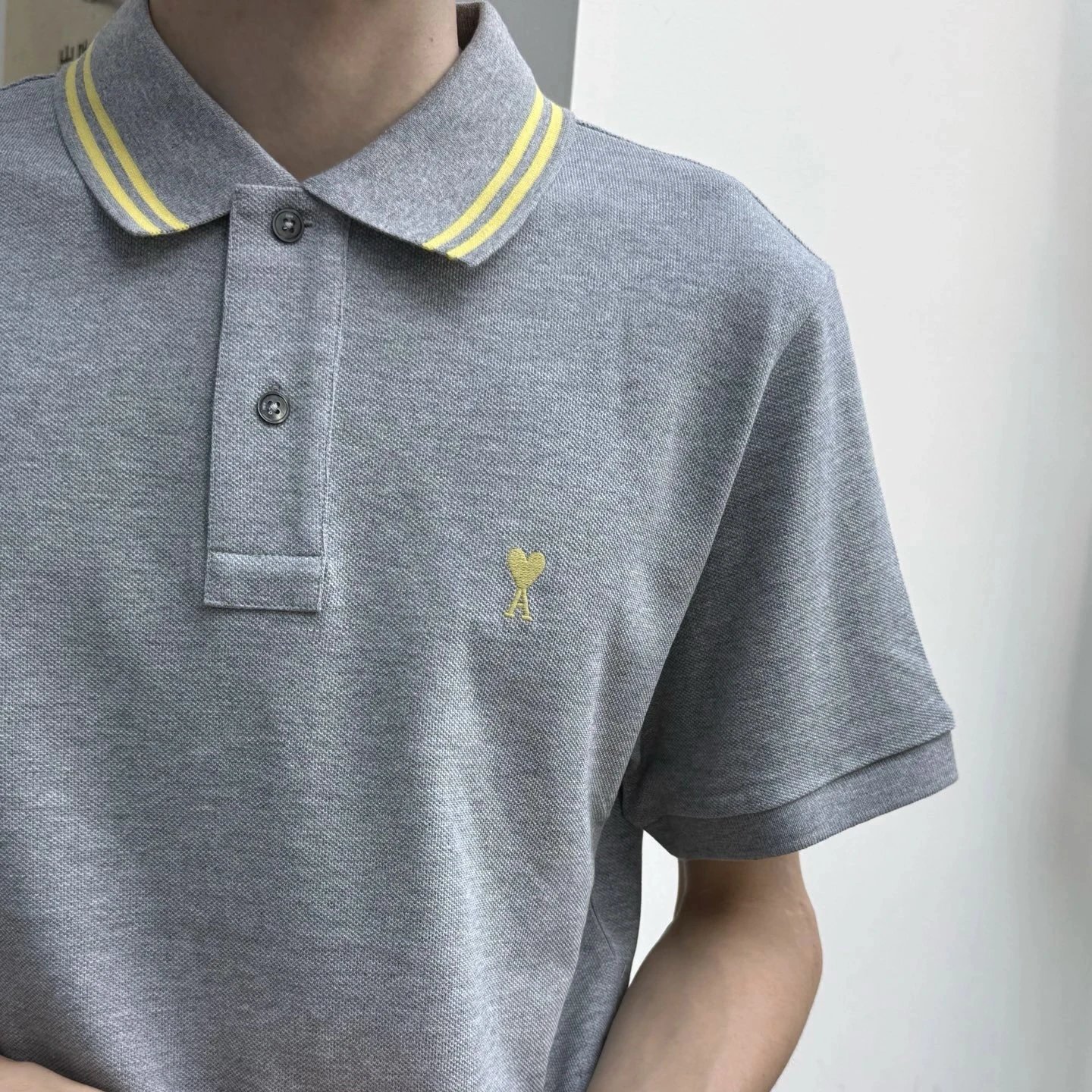 RD-C111 · Contrast-Stripe Heart Embroidery Polo showcase view 5