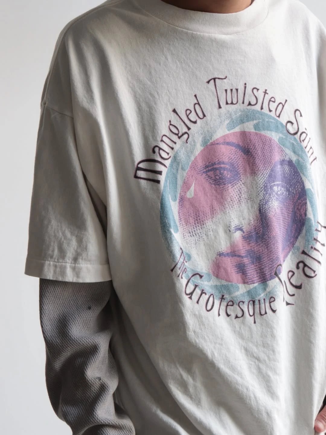 RD-C208 · Graphic T-Shirt showcase view 3