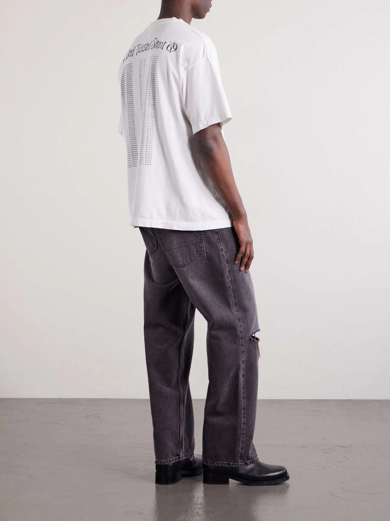 RD-C208 · Graphic T-Shirt showcase view 10