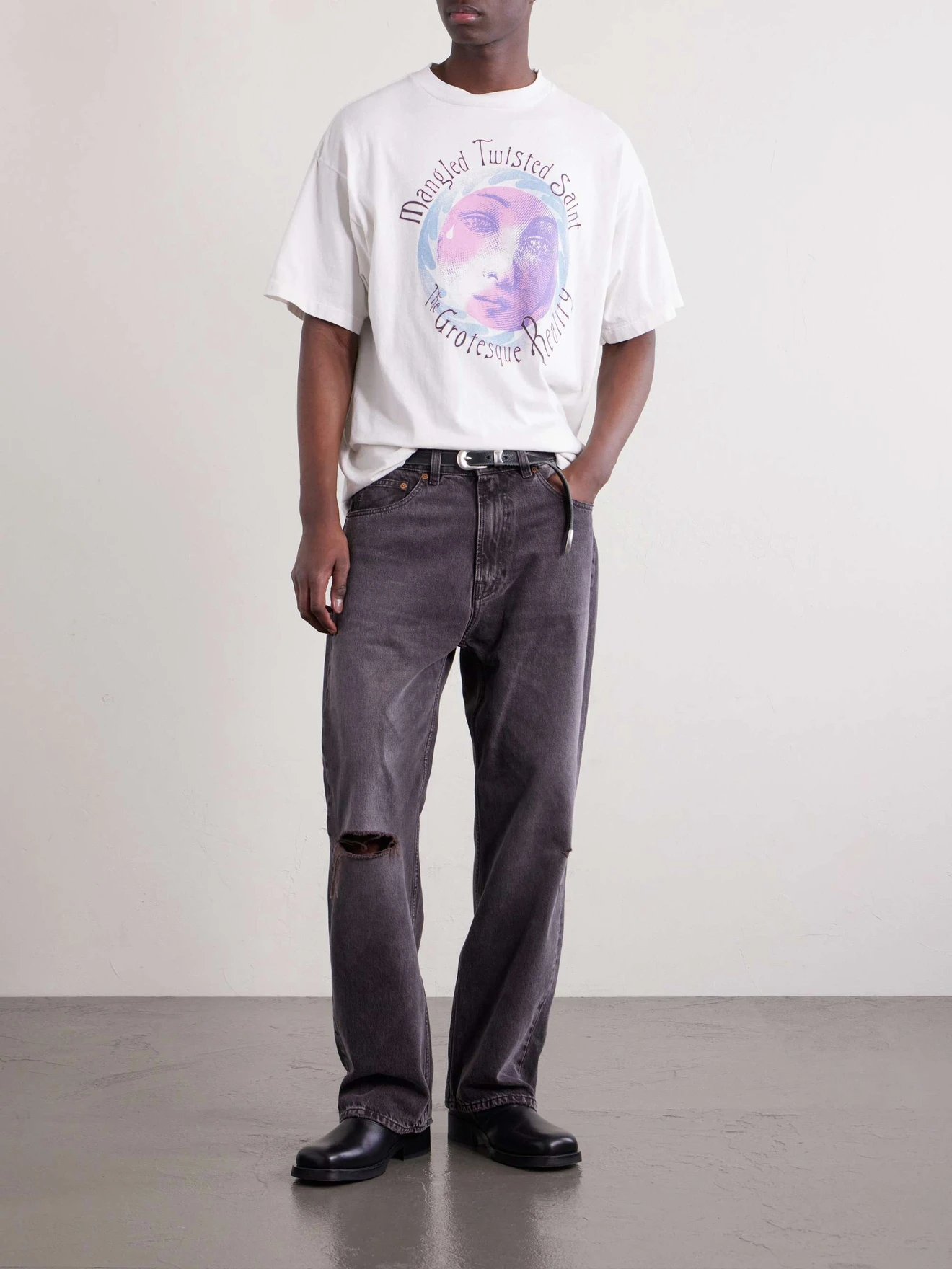 RD-C208 · Graphic T-Shirt showcase view 8