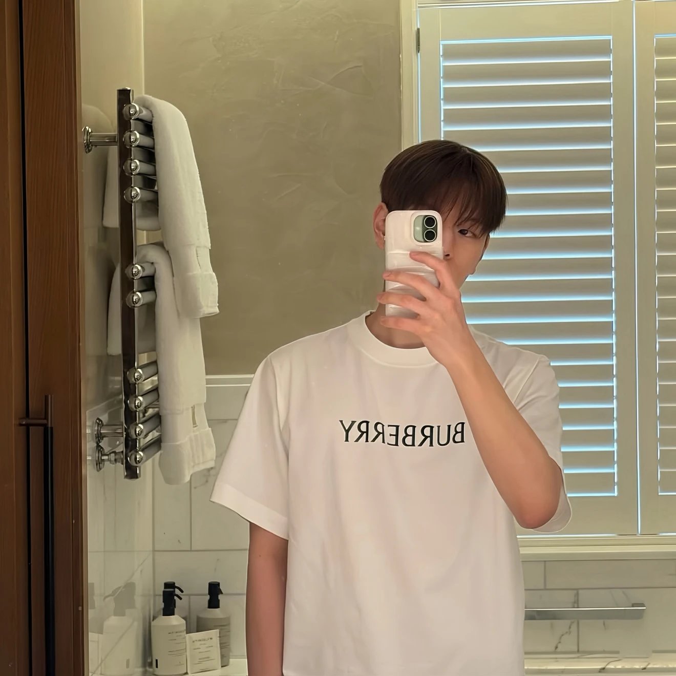 RD-C077 · Letter-Print Cotton T-Shirt showcase view 1