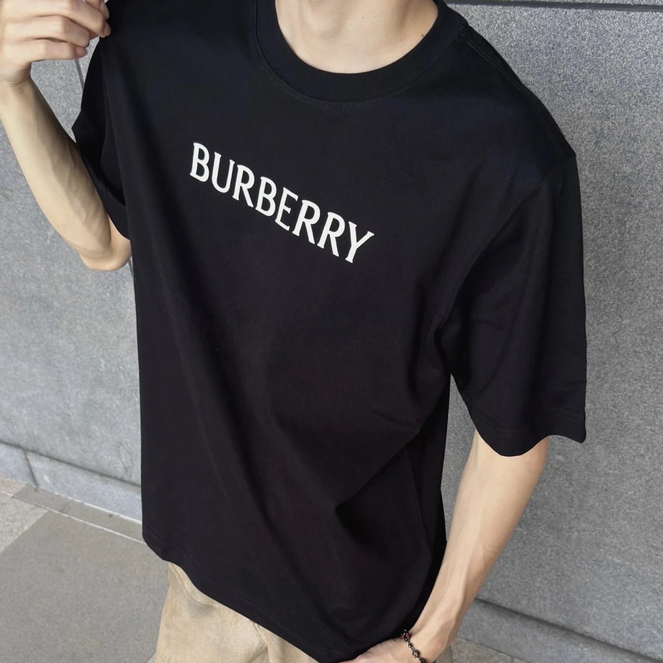 RD-C077 · Letter-Print Cotton T-Shirt showcase view 4