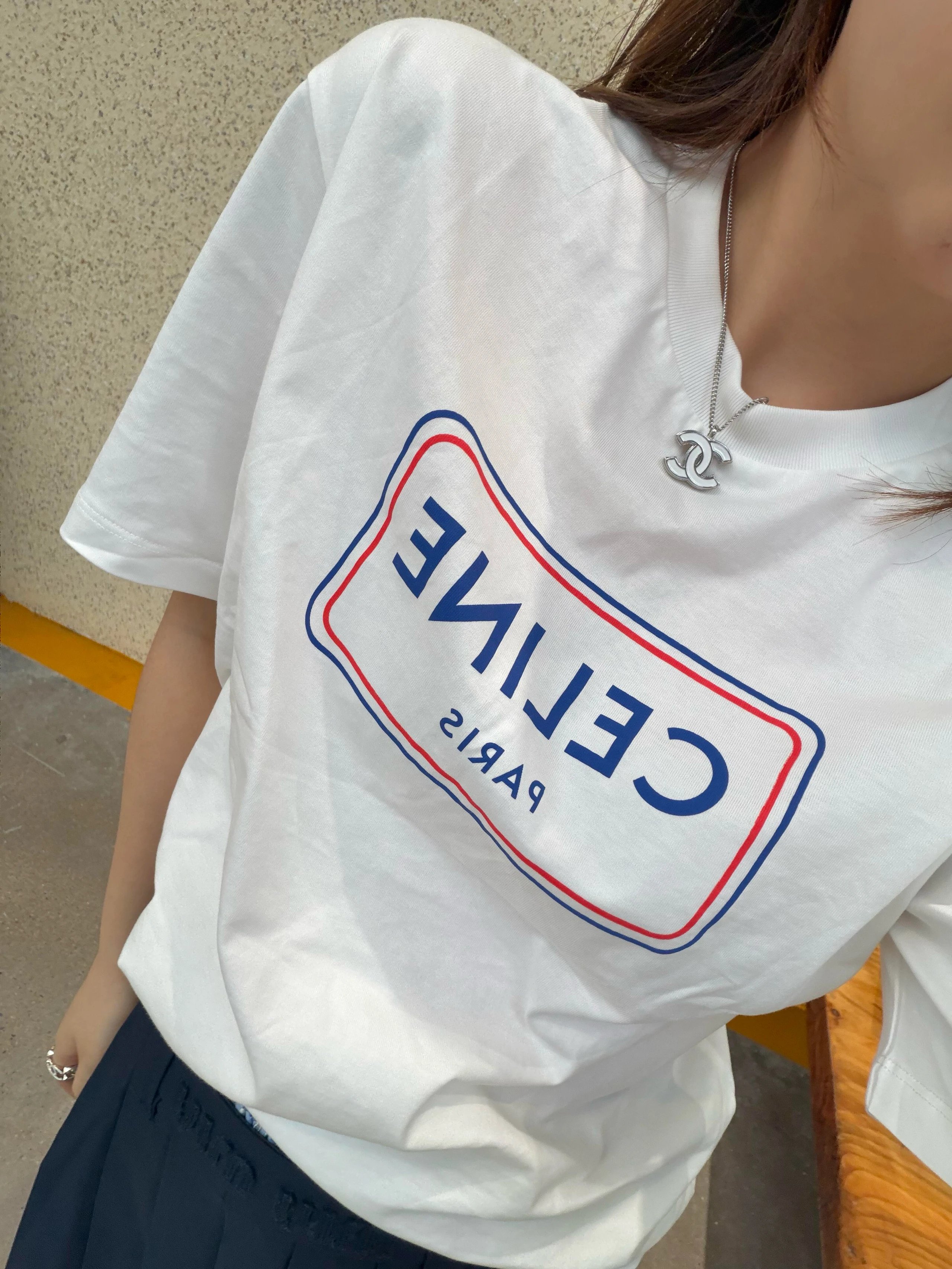 RD-C092 · Box Logo Short-Sleeve T-Shirt showcase view 3