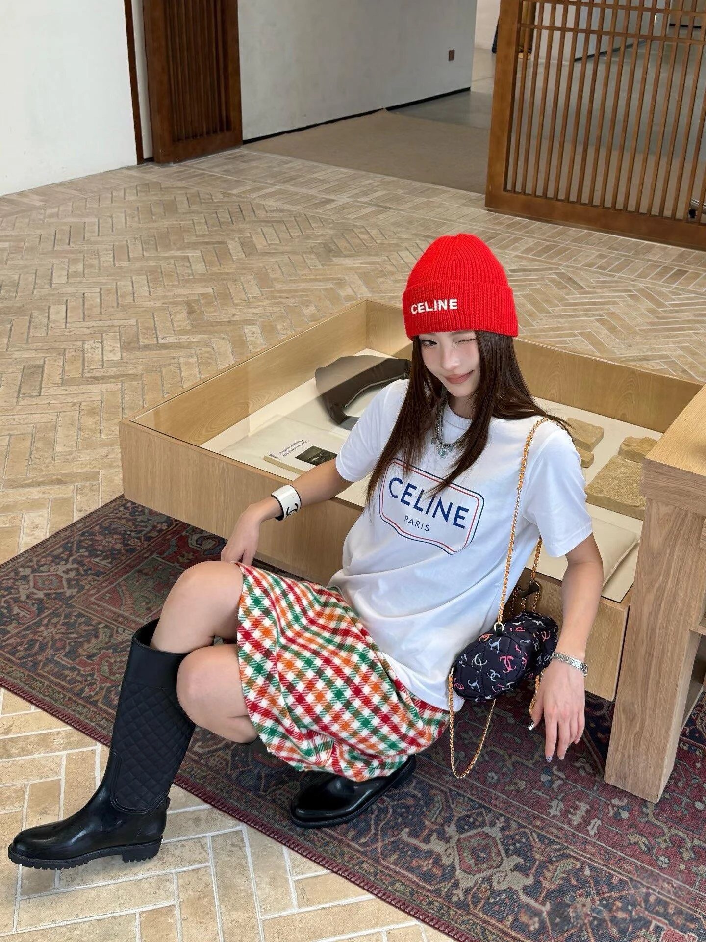 RD-C092 · Box Logo Short-Sleeve T-Shirt showcase view 10