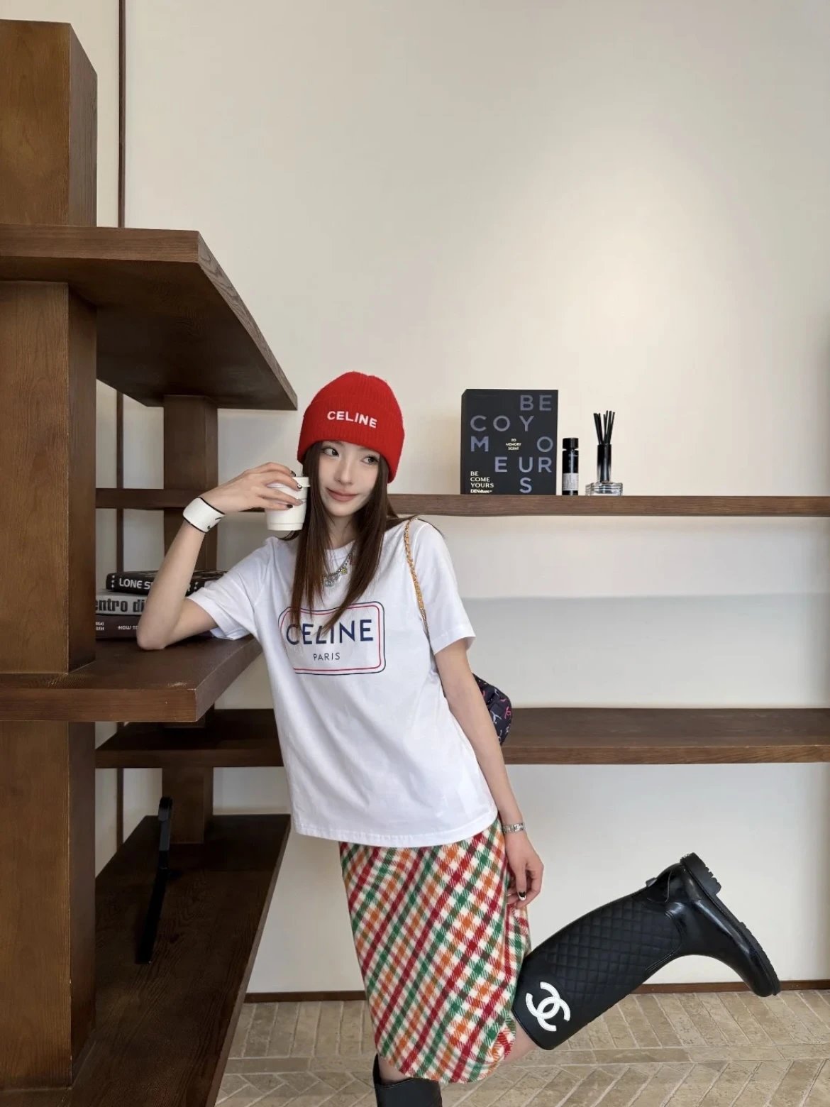 RD-C092 · Box Logo Short-Sleeve T-Shirt showcase view 6