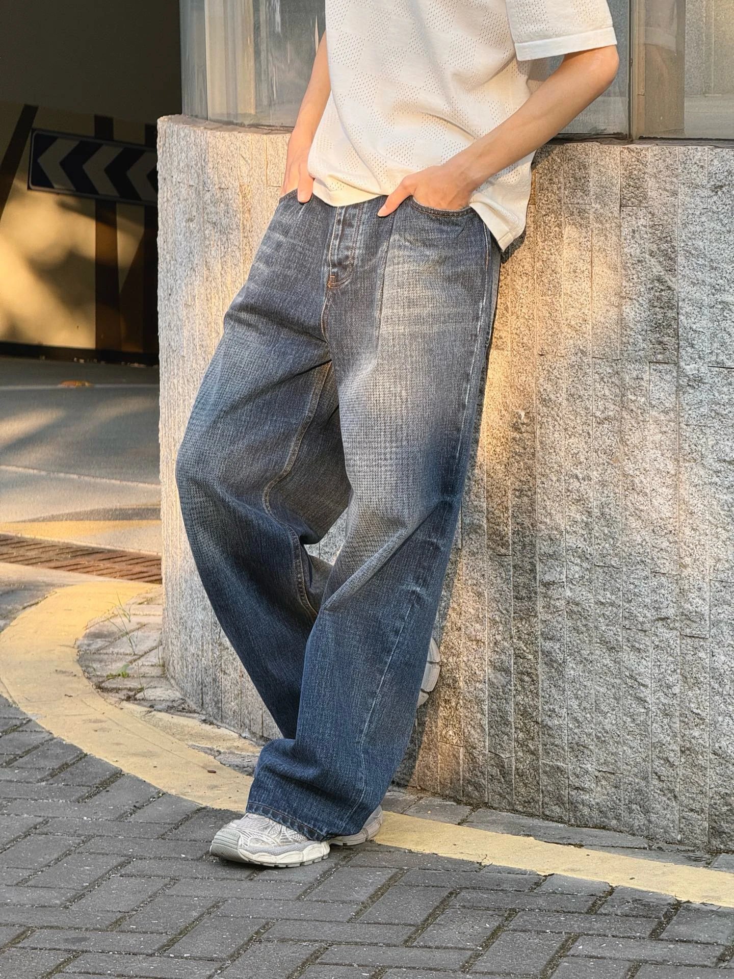 RD-C428 · 14 oz Indigo Wide-Leg Jeans showcase view 2