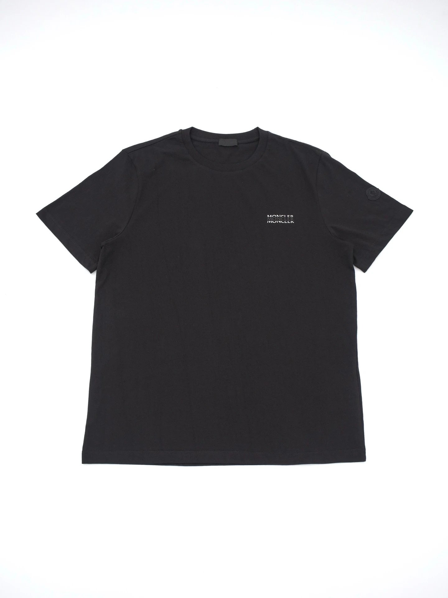 RD-C093 · Two-Tone Letter Graphic T-Shirt showcase view 6