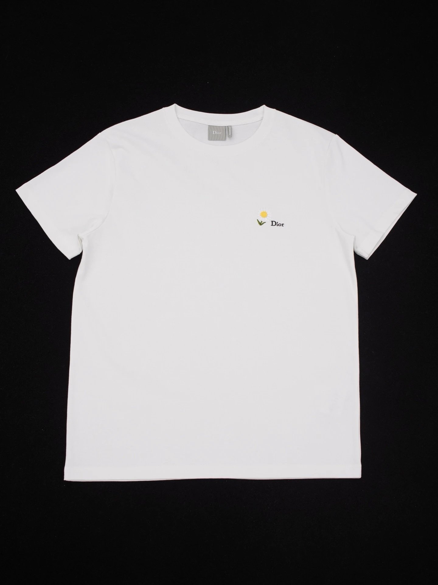 RD-C086 · Daisy Embroidered Cotton T-Shirt showcase view 9
