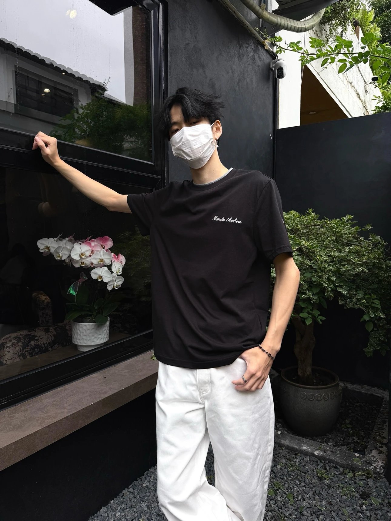 RD-C083 · Contrast-Collar T-Shirt showcase view 5