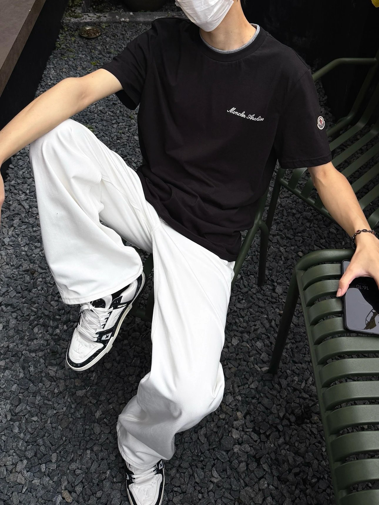 RD-C083 · Contrast-Collar T-Shirt showcase view 9