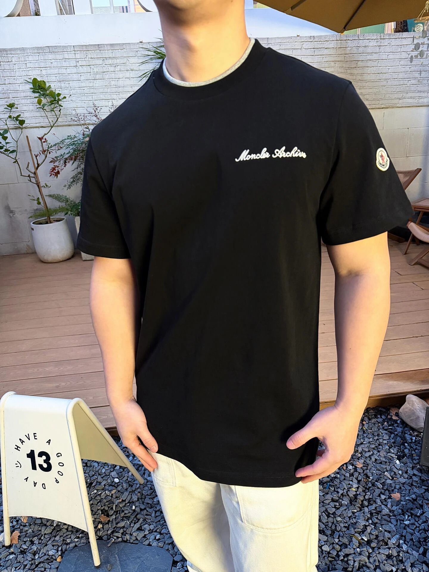 RD-C083 · Contrast-Collar T-Shirt showcase view 15