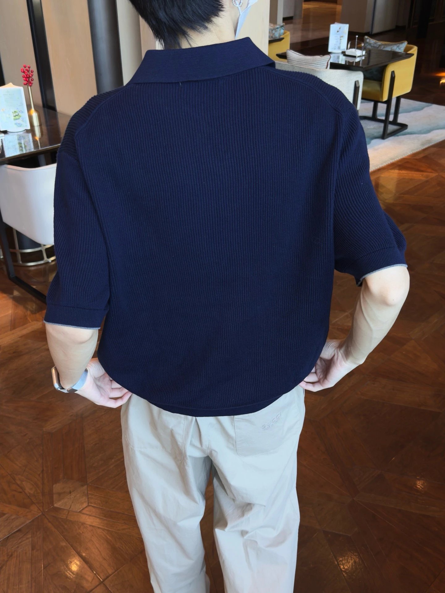 RD-C388 · Seagull-Collar Short-Sleeve Knit showcase view 12