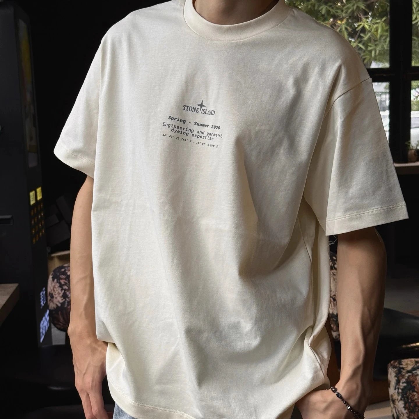 RD-C074 · Compass Graphic Heavyweight T-Shirt showcase view 1