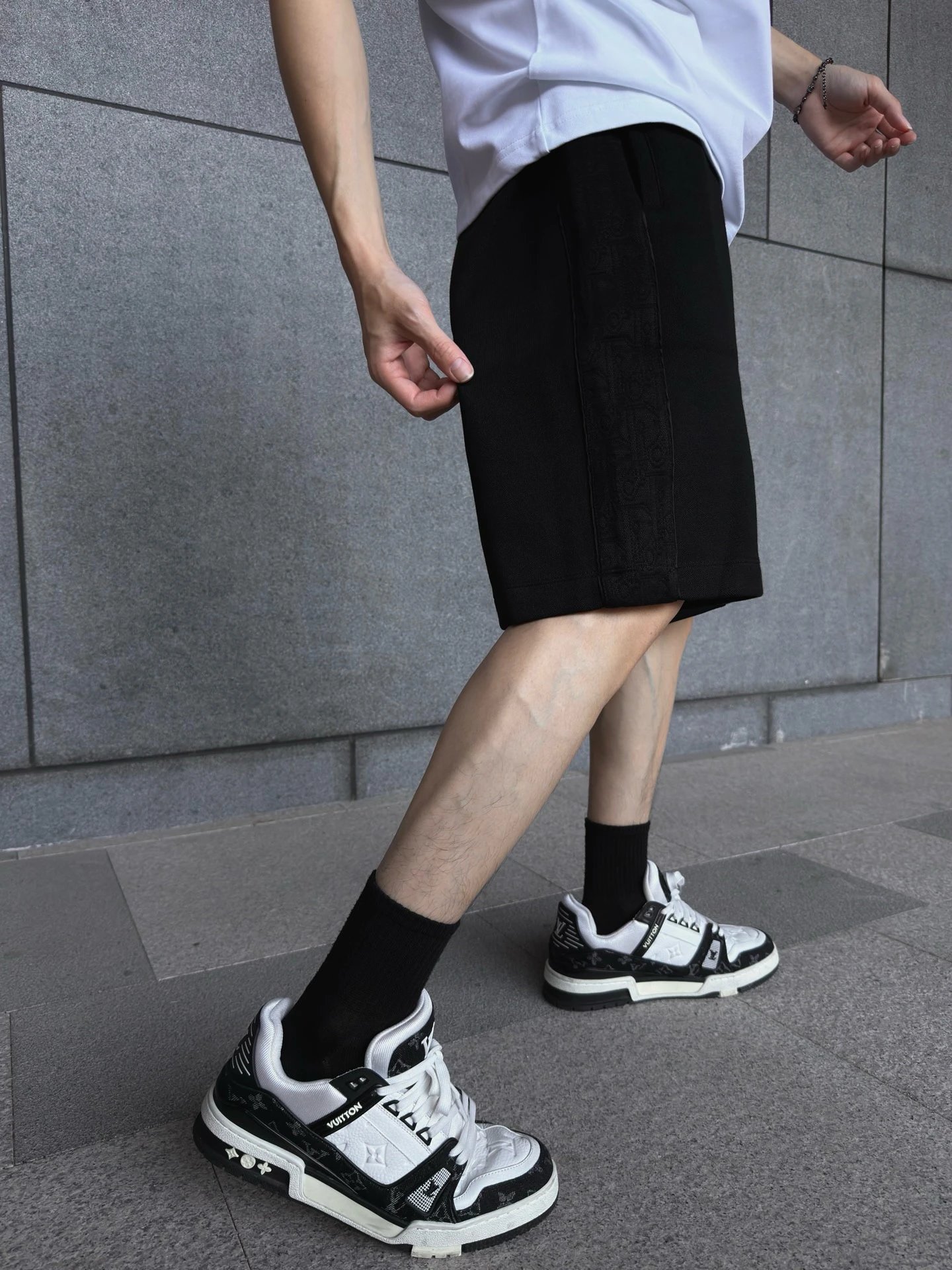 RD-C305 · Side-Jacquard Relaxed Shorts showcase view 8