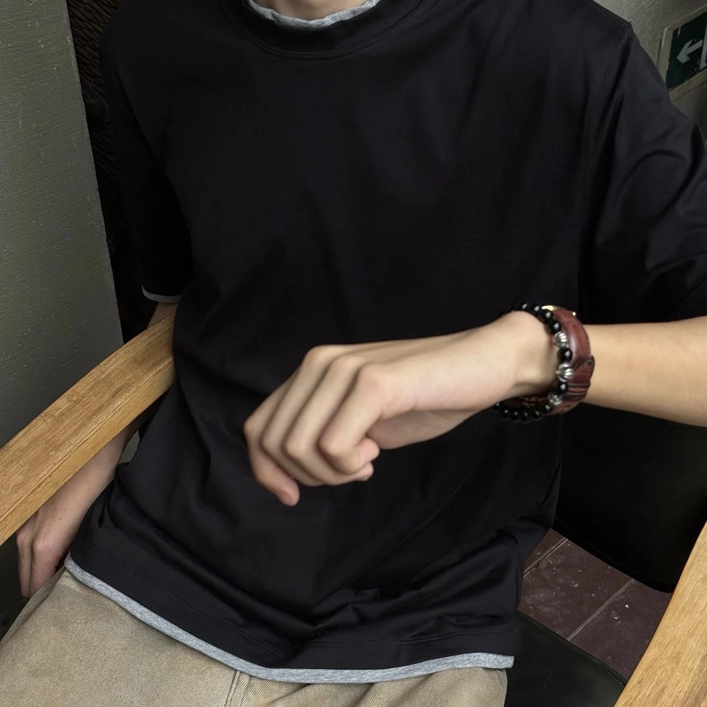 RD-C085 · Color-Contrast Layered Short-Sleeve T-Shirt showcase view 7