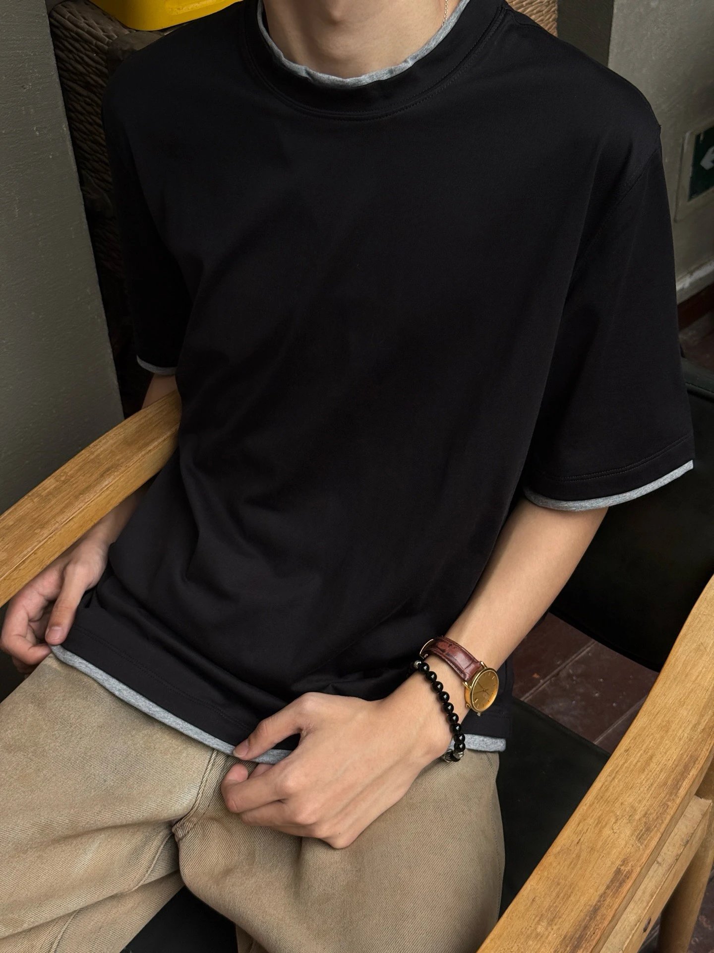 RD-C085 · Color-Contrast Layered Short-Sleeve T-Shirt showcase view 8