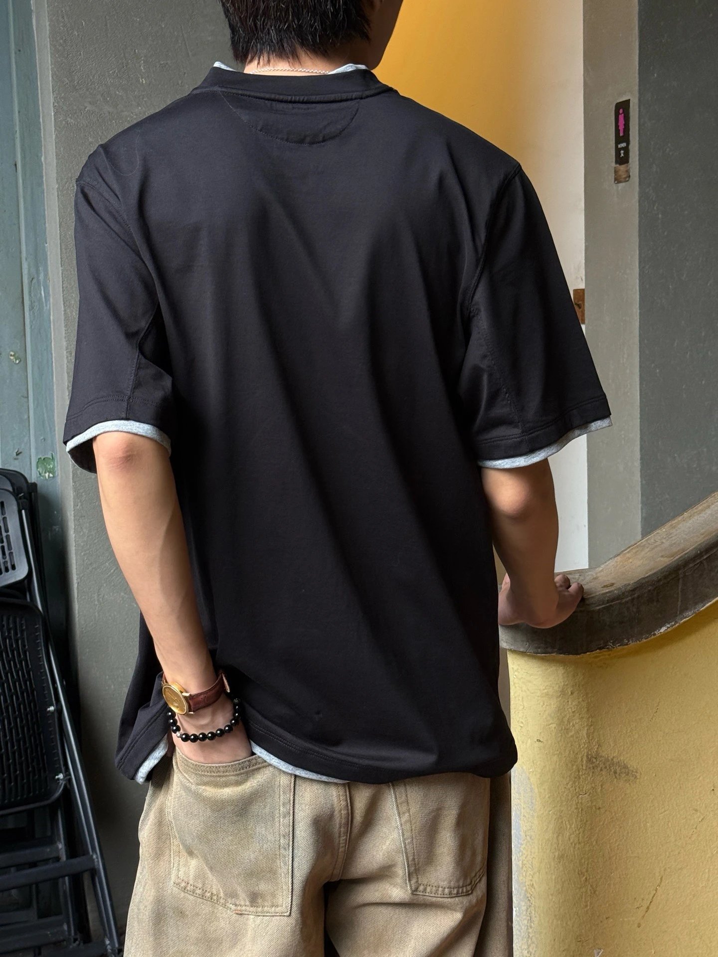 RD-C085 · Color-Contrast Layered Short-Sleeve T-Shirt showcase view 9