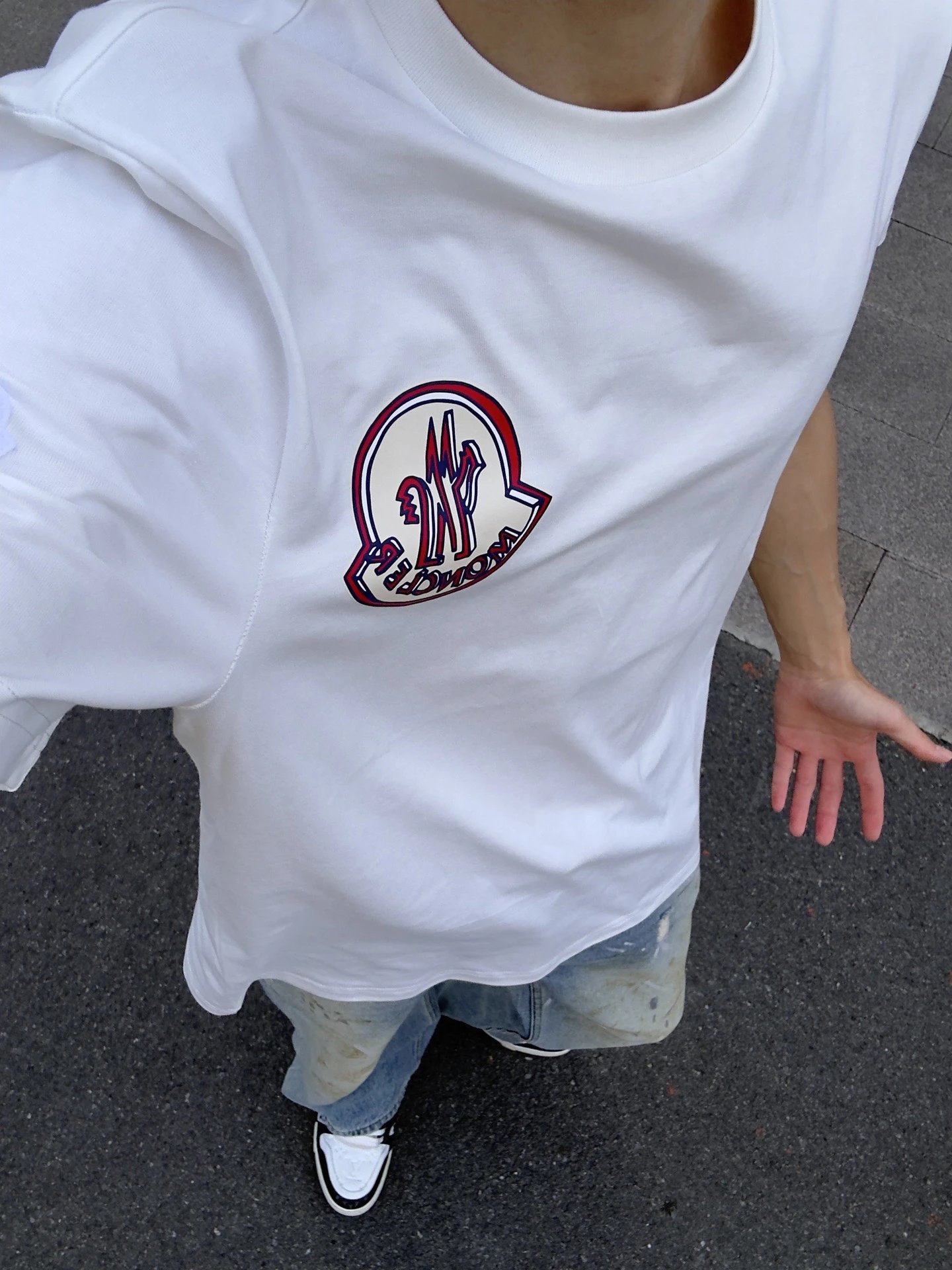 RD-C213 · Embroidered Logo Straight-Fit T-Shirt showcase view 4