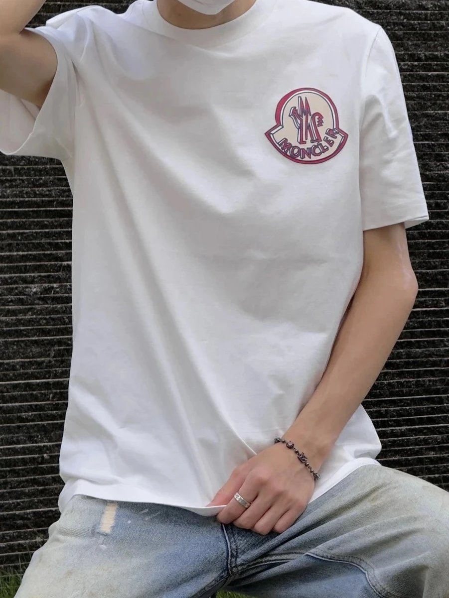 RD-C213 · Embroidered Logo Straight-Fit T-Shirt showcase view 13