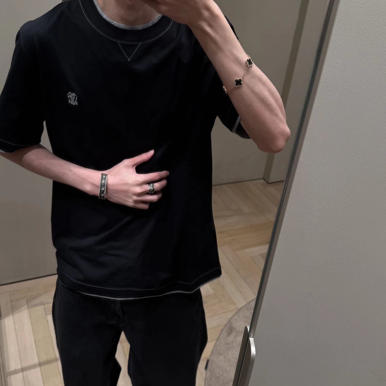 RD-C068 · Travelwear Layered Short-Sleeve T-Shirt showcase view 1