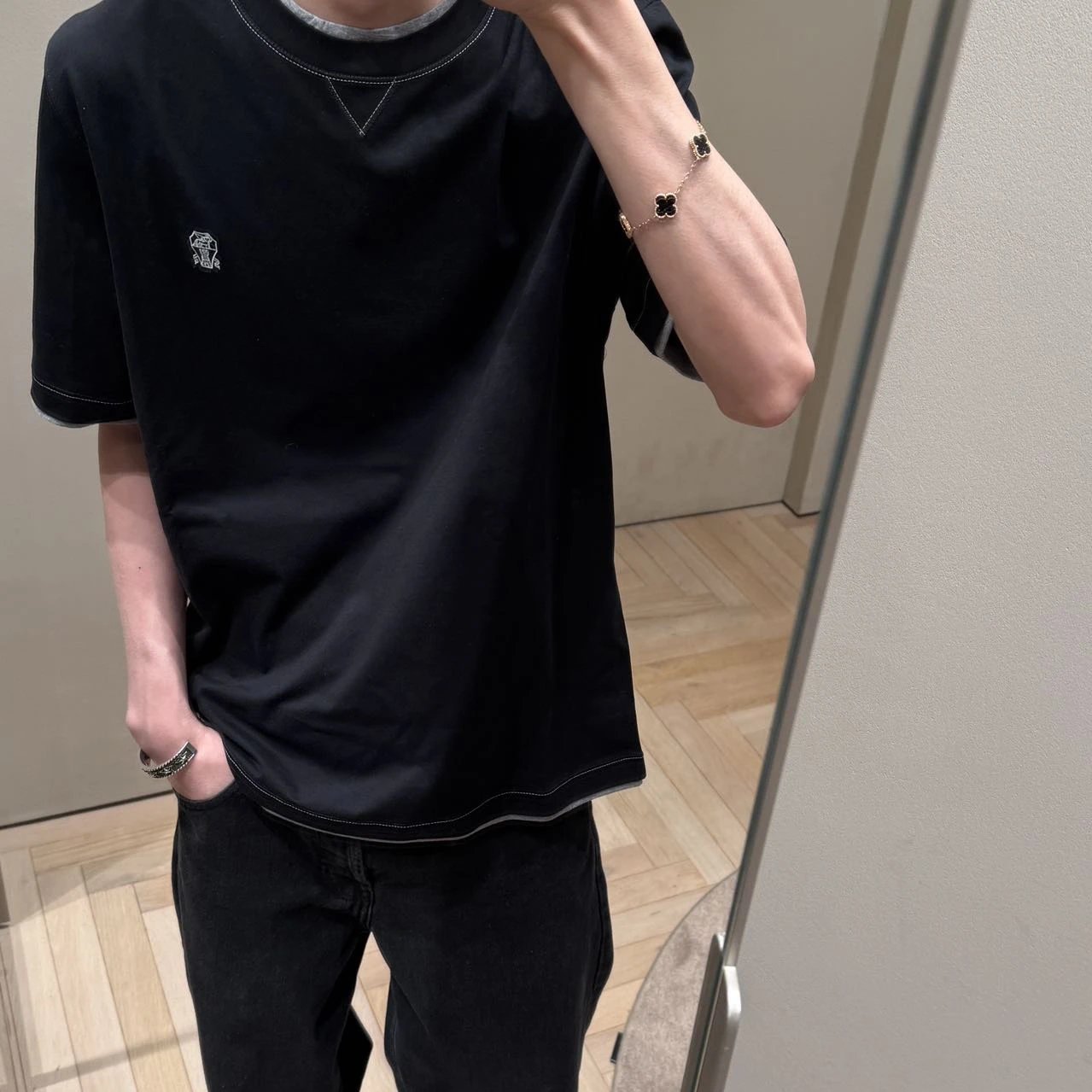 RD-C068 · Travelwear Layered Short-Sleeve T-Shirt showcase view 2