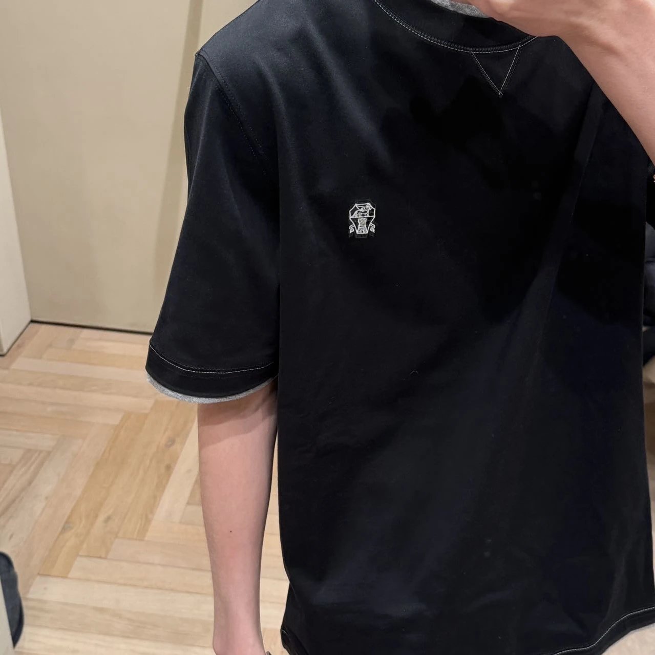 RD-C068 · Travelwear Layered Short-Sleeve T-Shirt showcase view 3