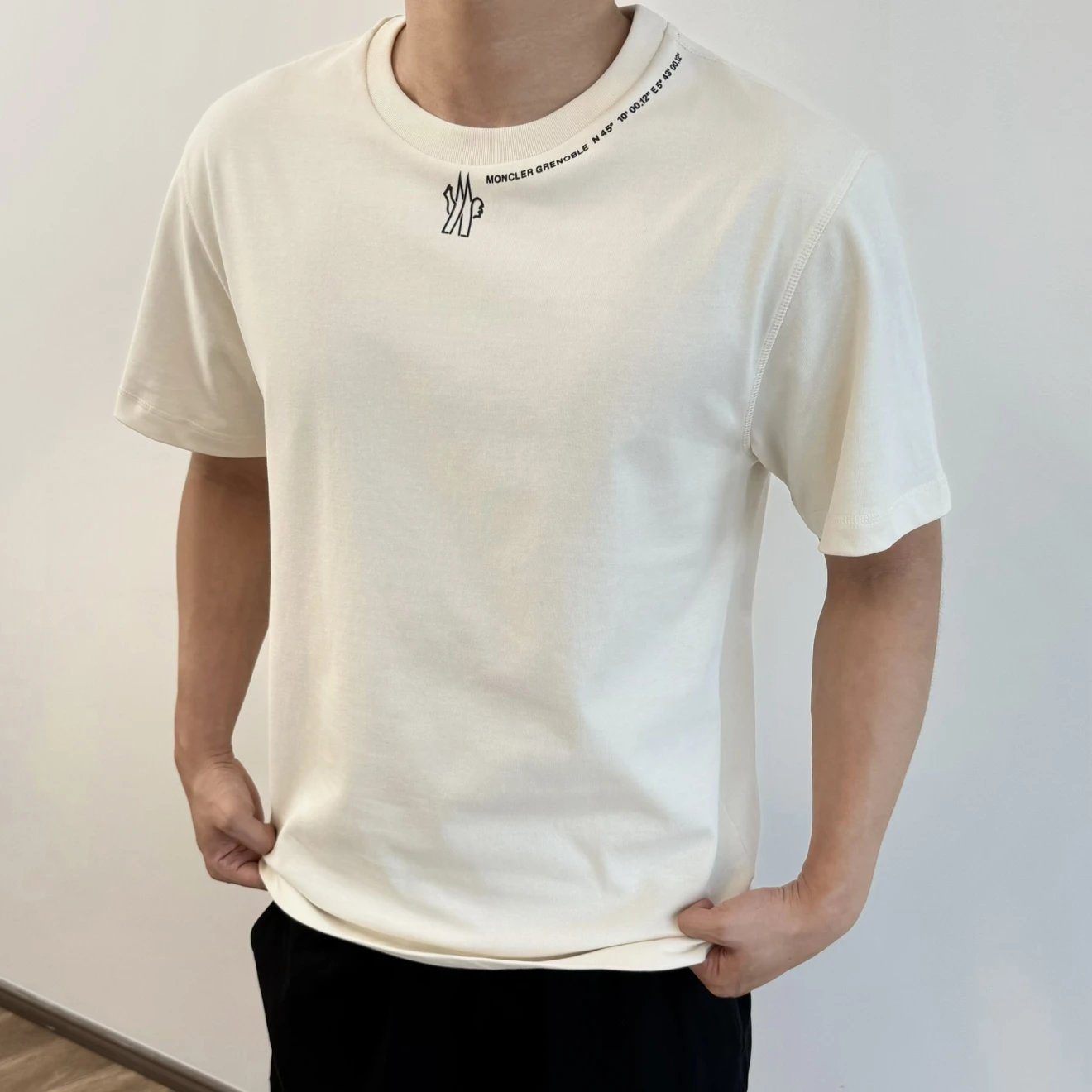 RD-C069 · Collar-Print Cotton T-Shirt showcase view 2