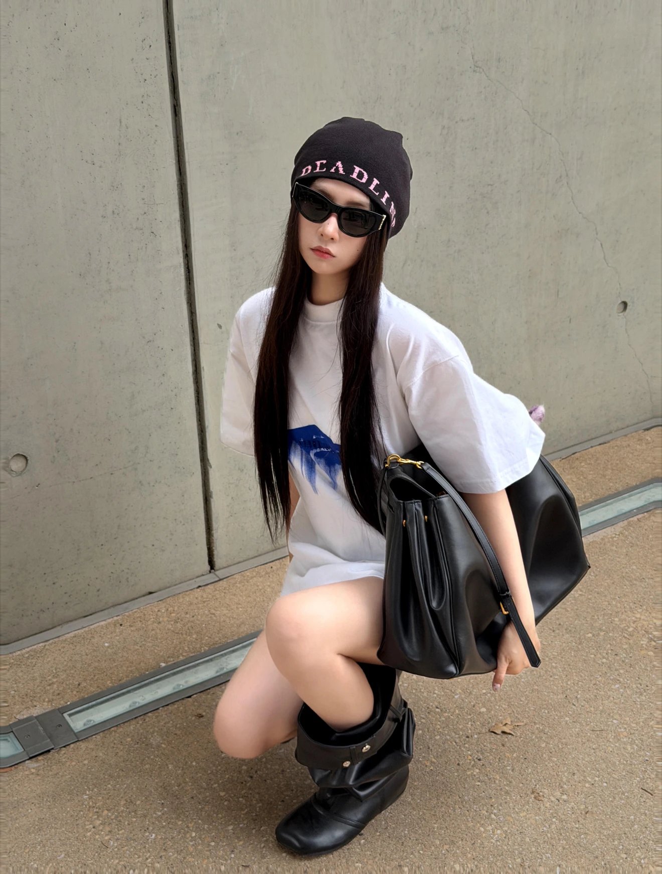 RD-C065 · Brush Graphic Embroidered T-Shirt showcase view 7