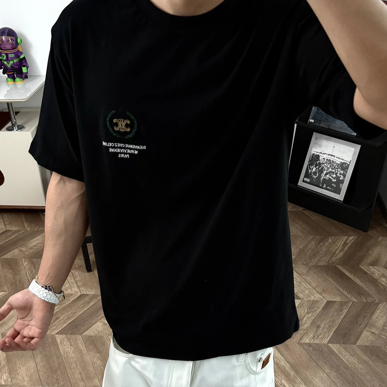 RD-C052 · Wheat-Ear Embroidered T-Shirt showcase view 1