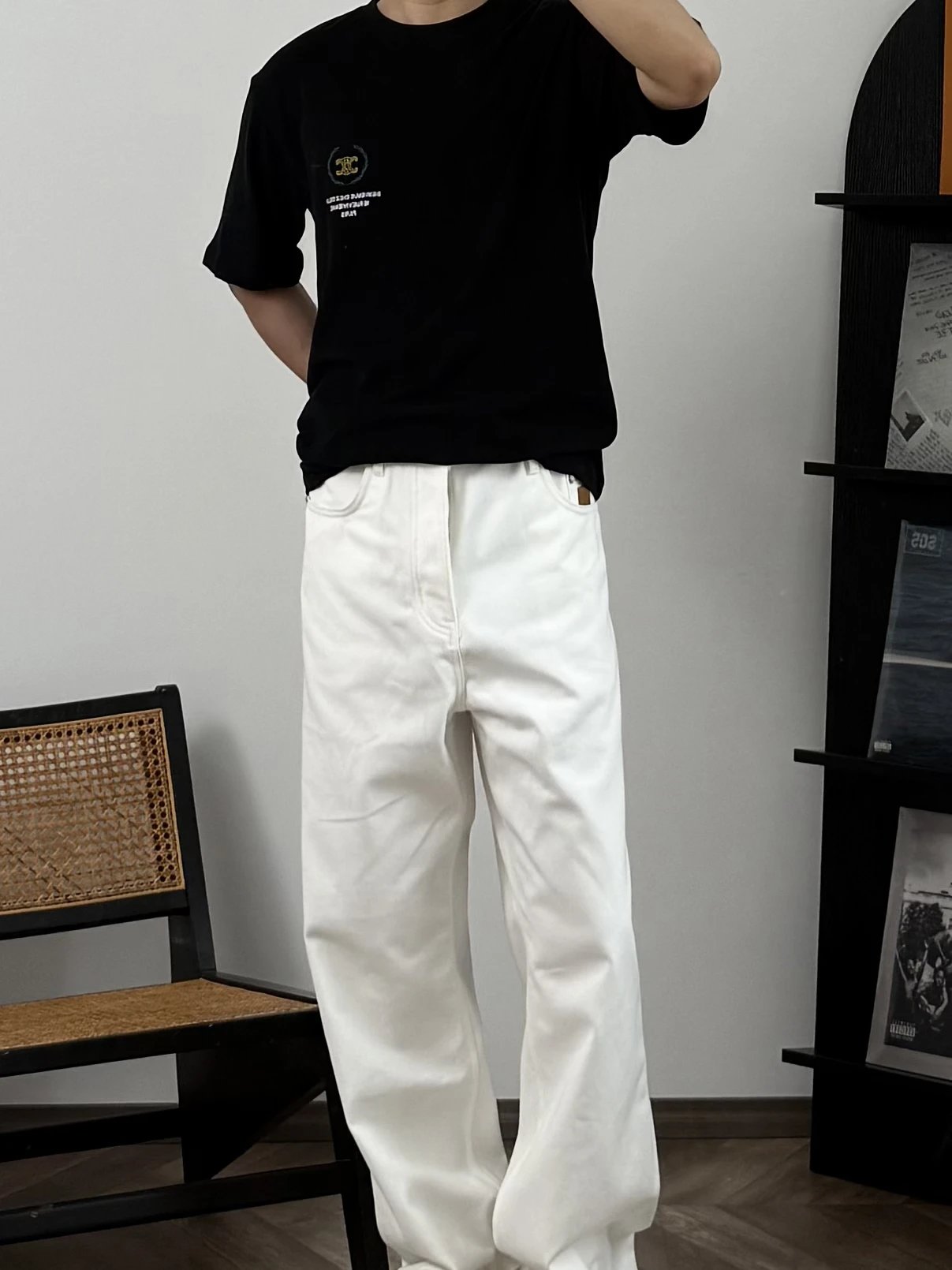 RD-C052 · Wheat-Ear Embroidered T-Shirt showcase view 8