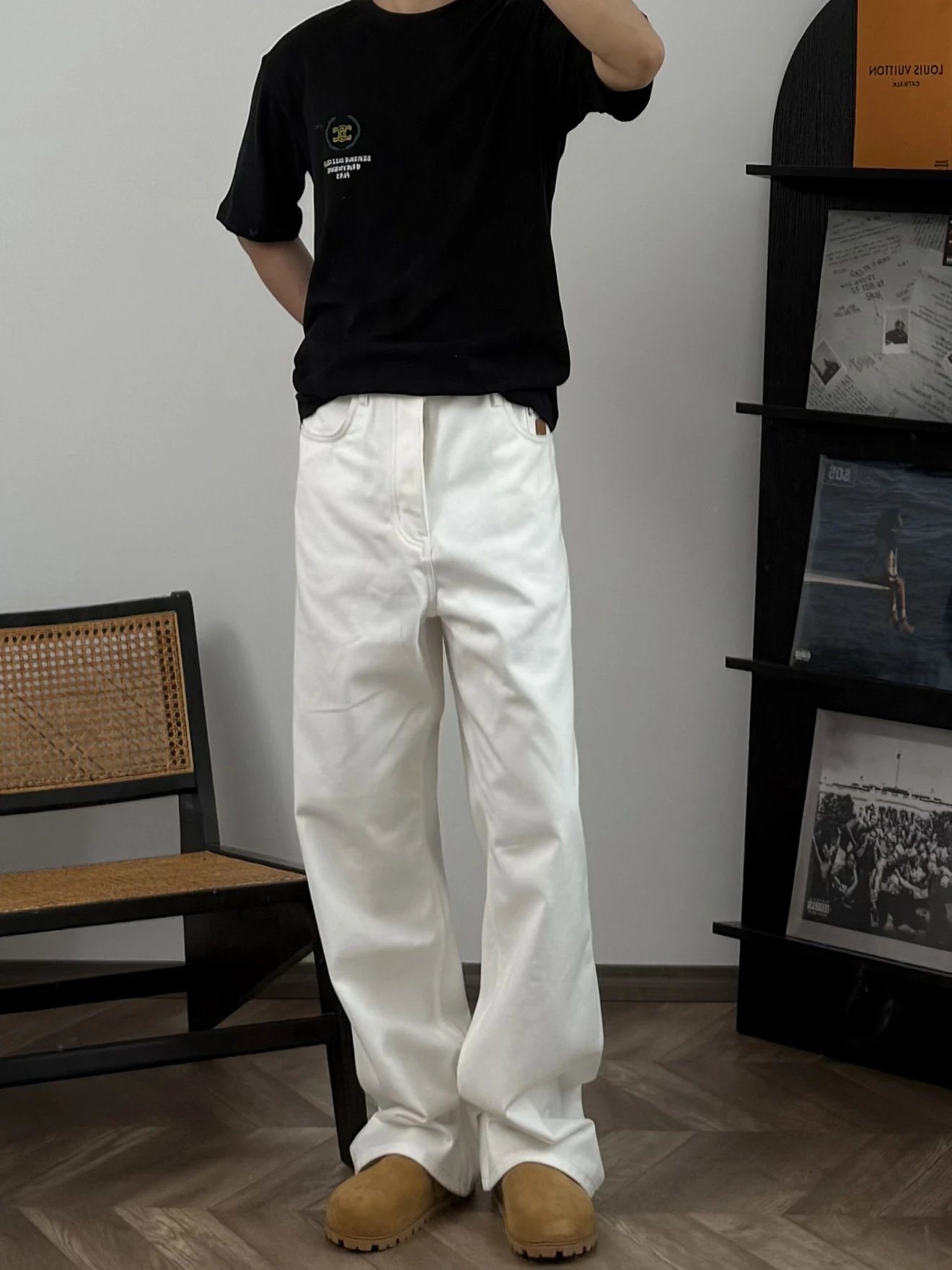RD-C052 · Wheat-Ear Embroidered T-Shirt showcase view 9