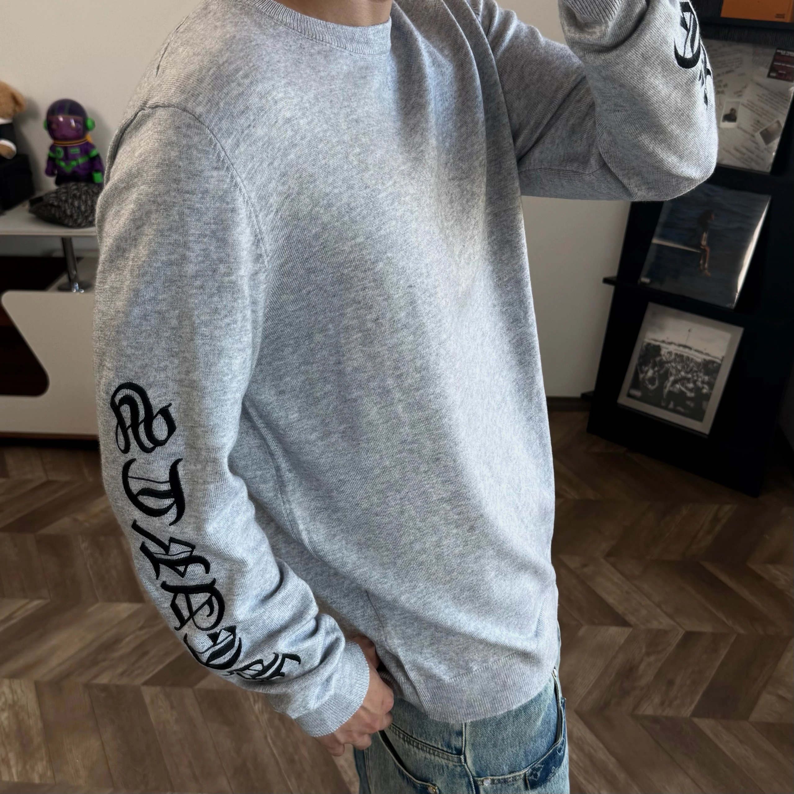 RD-C009 · Gothic-Letter Wool-Cotton Sweater — Grey showcase view 3