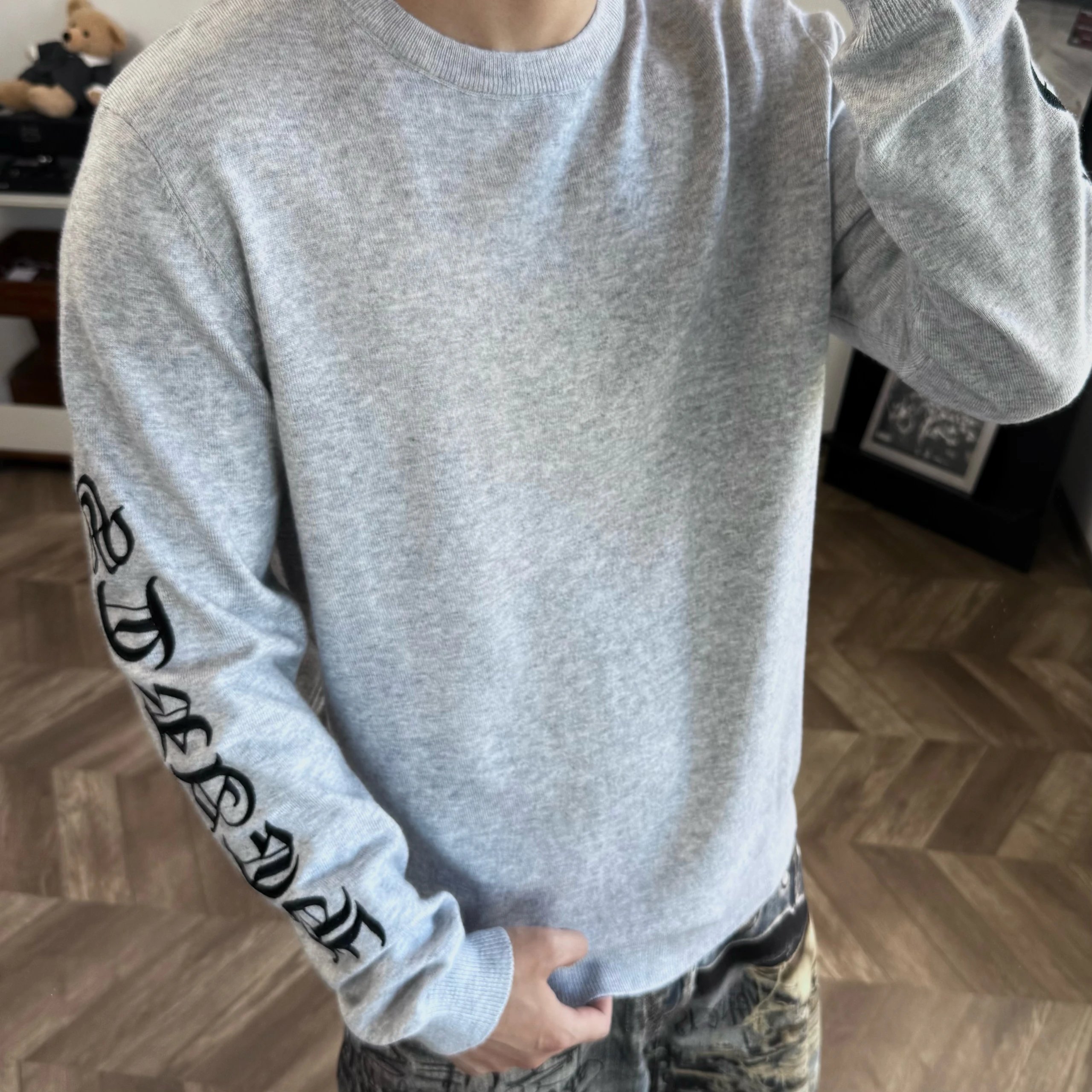 RD-C009 · Gothic-Letter Wool-Cotton Sweater — Grey showcase view 4