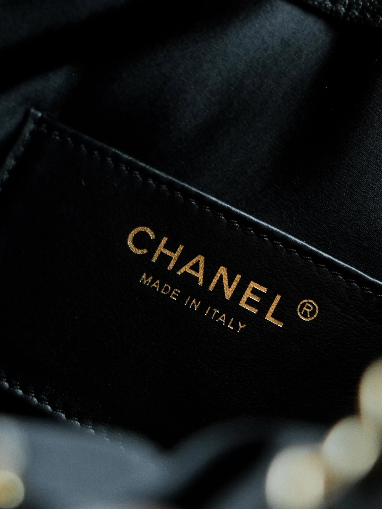 RD-B003 · Grained Leather Pocket Shoulder Bag showcase view 8