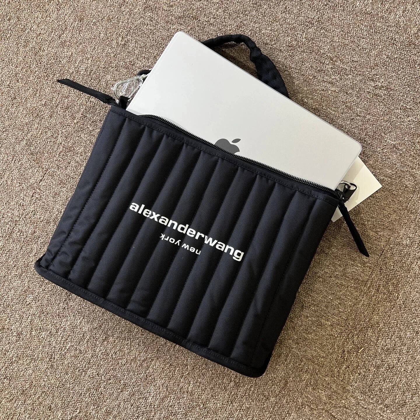 RD-B004 · Quilted Shoulder Tote showcase view 1