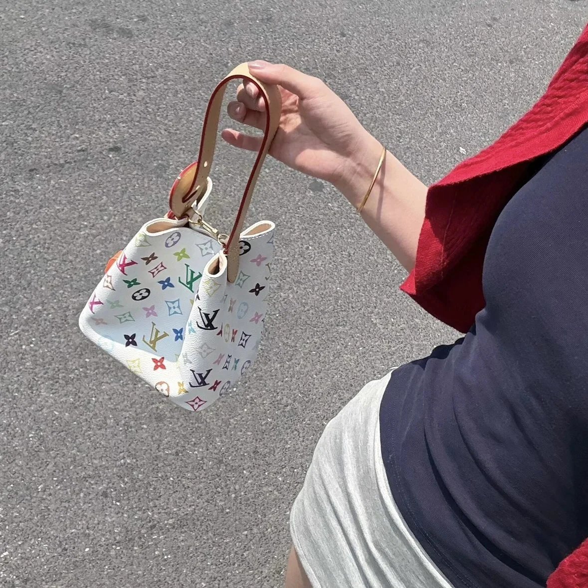RD-B007 · Monogram Bucket Tote showcase view 1
