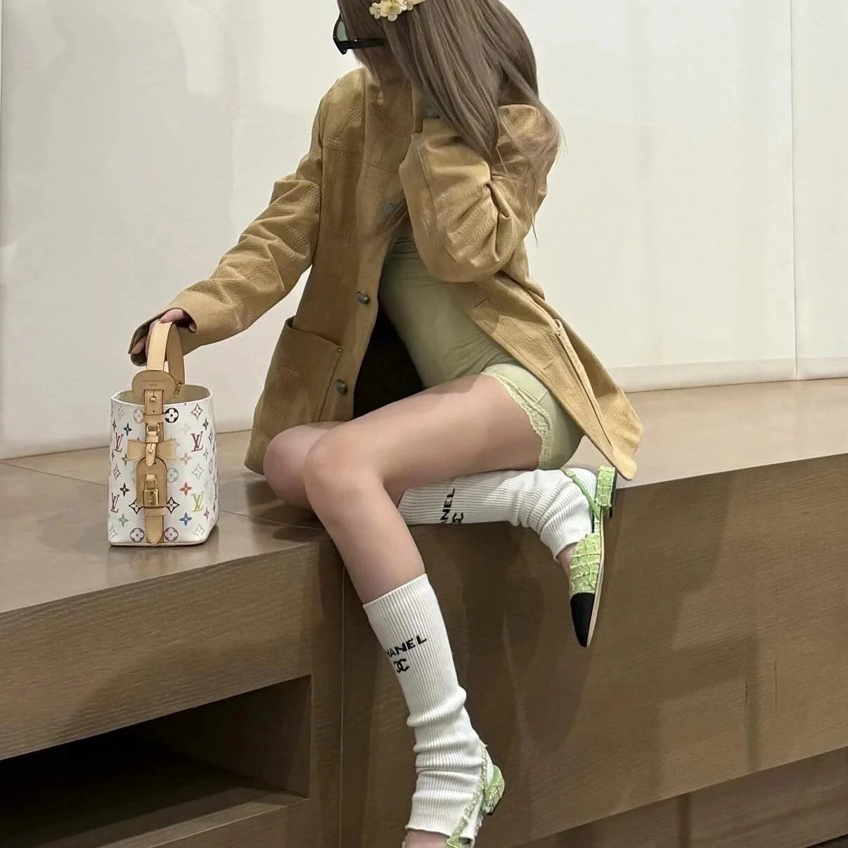 RD-B007 · Monogram Bucket Tote showcase view 4